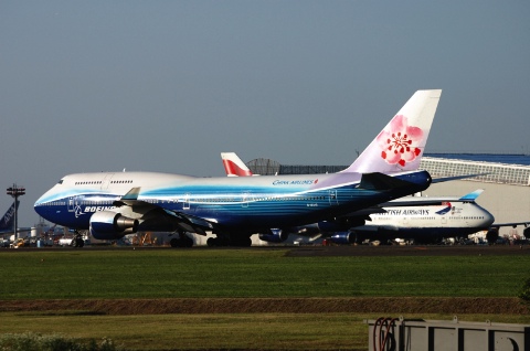 CHINA AIRLINES B-18210 2007/06/16-4